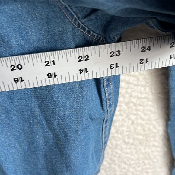 J Crew Relaxed Chambray Denim Button Down Shirt Womens Large Shadow Pocket - Picture 6 of 9